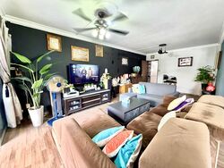 Blk 392 Yishun Avenue 6 (Yishun), HDB Executive #523235221